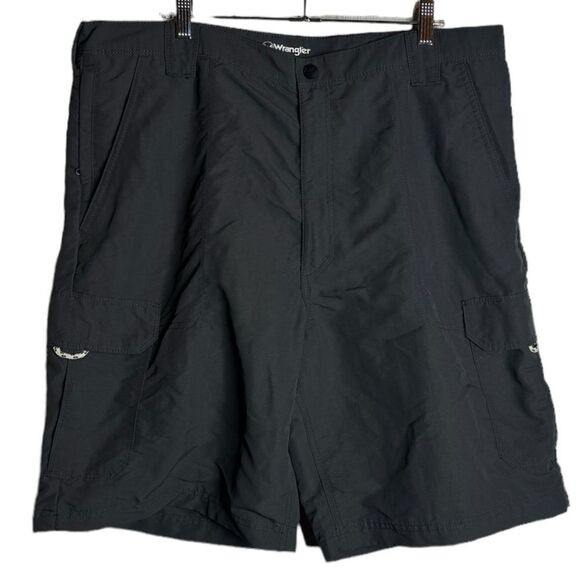 Wrangler Dark Gray Shorts size 38 - Picture 1 of 5